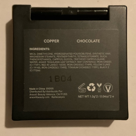 Eyeshadow Duo in Copper & Chocolate - Picture 3 of 3